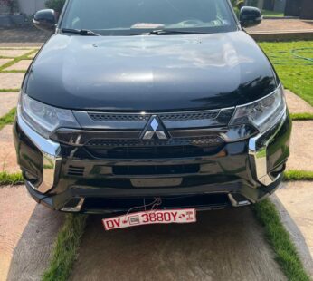 MITSUBISHI OUTLANDER 2019