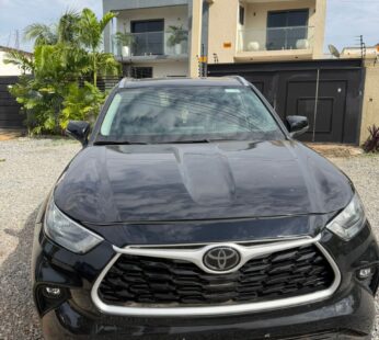 TOYOTA HIGHLANDER LIMITED FULLY LOADED 2020 BLACK