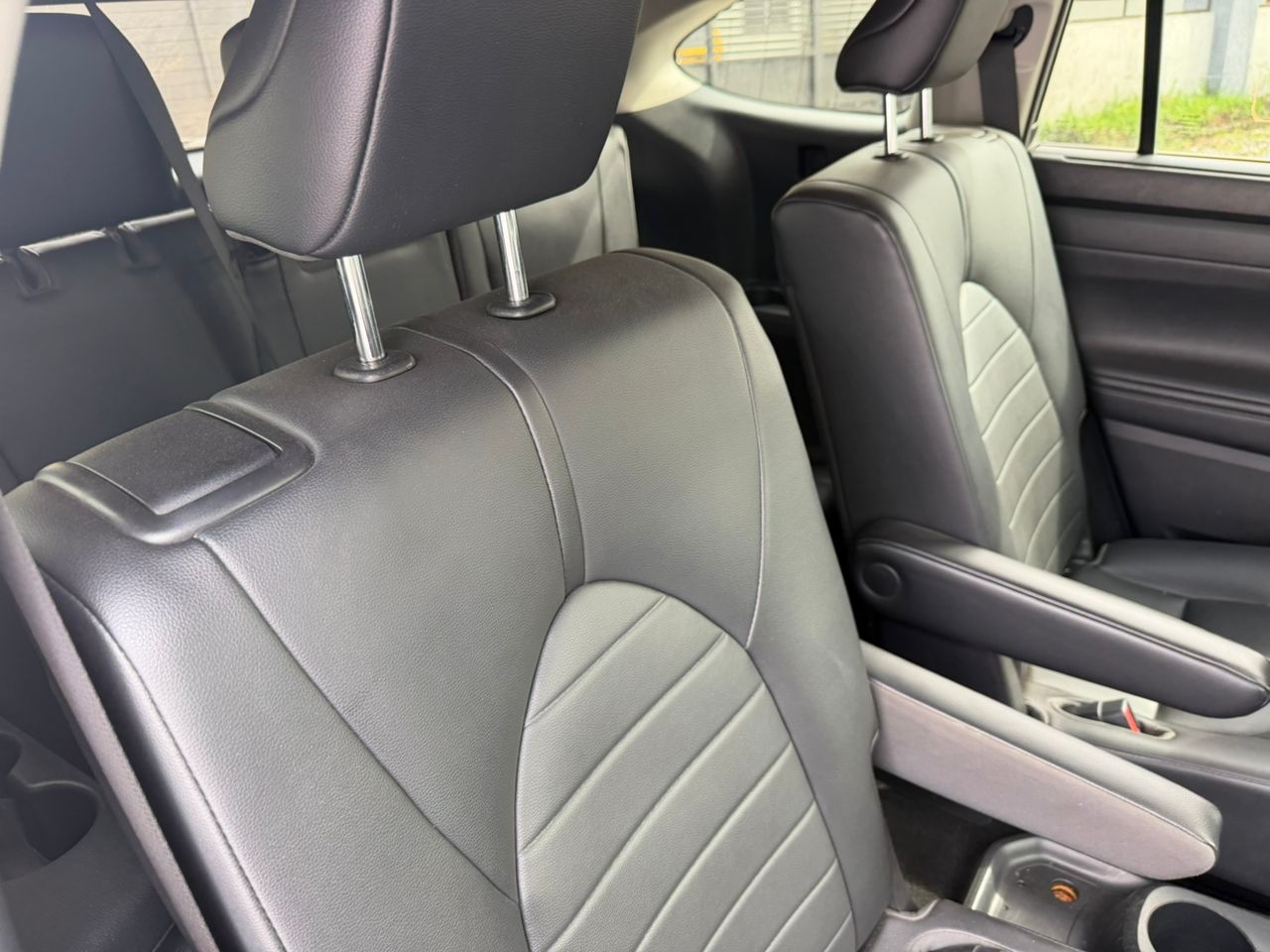TOYOTA HIGHLANDER LIMITED FULLY LOADED 2020 BLACK - Image 8