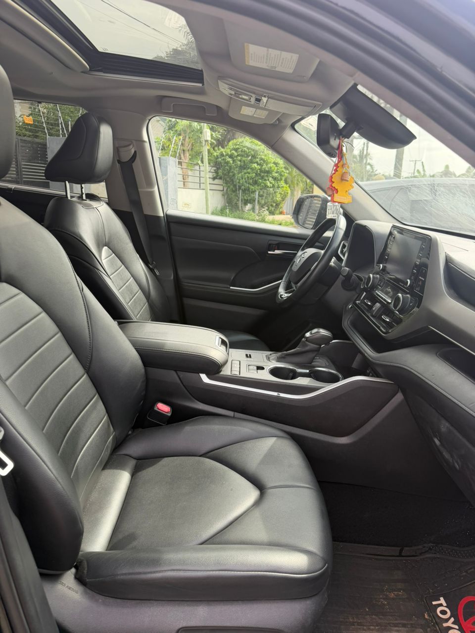 TOYOTA HIGHLANDER LIMITED FULLY LOADED 2020 BLACK - Image 10