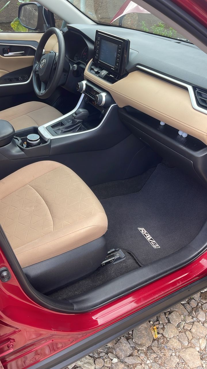 TOYOTA RAV4 XLE 2020 RED - Image 2