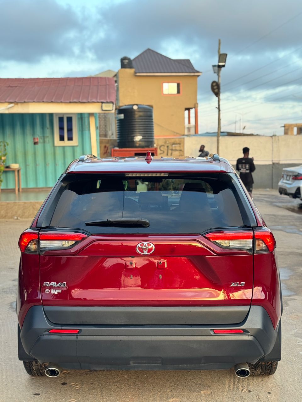 TOYOTA RAV4 XLE 2020 RED - Image 5