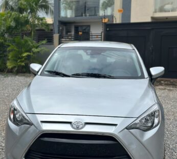 TOYOTA YARIS 2017 GREY