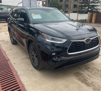 TOYOTA HIGHLANDER LIMITED BLACK 2021