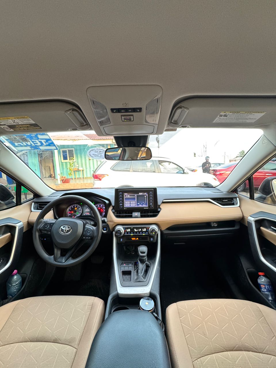 TOYOTA RAV4 XLE 2020 RED - Image 8