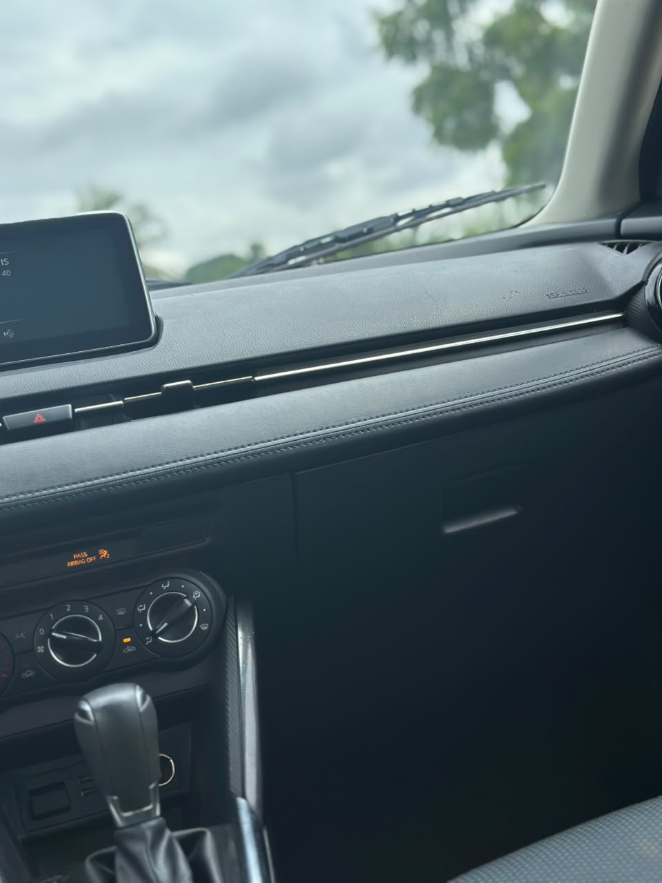 TOYOTA YARIS 2017 GREY - Image 12